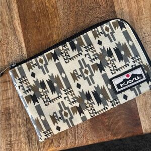 KAVU oversized wallet. Aztec print. Brand new, never used